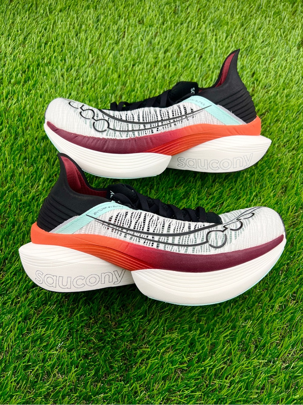 Saucony Endorphin Elite 2 Running Shoes Carbon Plated White - M 7 / W 8.5